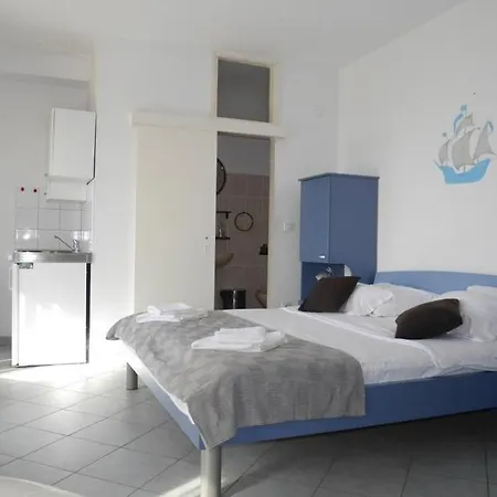In With Sea View, Balcony, Air Conditioning, Wifi 5132-3